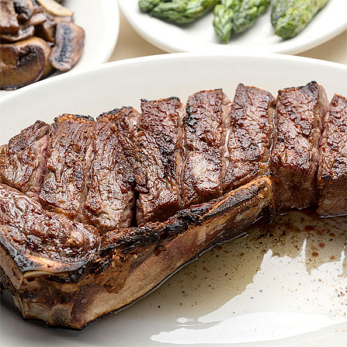 <Стейк Рибай на кости  <br> Грант (Dry Aged)